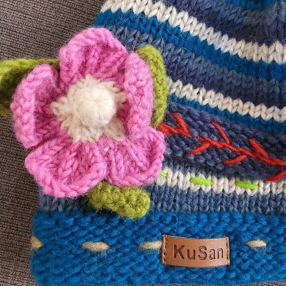 NWT Kusan Women\'s Blue White 100% Wool Striped Print Ribbed Knit Beanie Cap main image 5